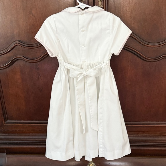 Girls EDGEHILL COLLECTION Classic White Smocked Embroidered Dress Size 5 VGUC - Picture 8 of 11